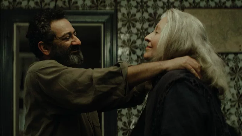 المستعمرة - يونان - Têtes Brûlées.. ماد تشارك بثلاثة أفلام طويلة بمهرجان برلينالية السينمائي