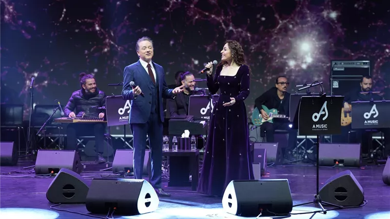 صور حفل مروان خوري وعبير نعمة في حديقة الشهيد بالكويت 