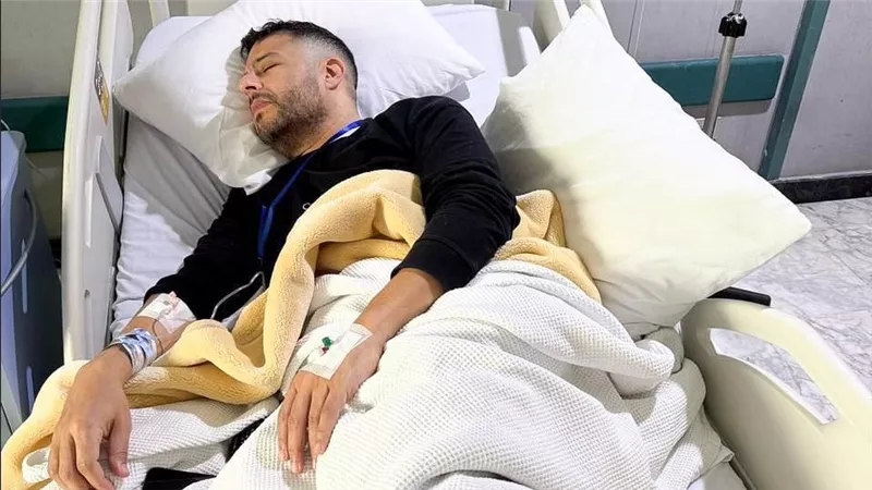 نقل محمد حماقي إلى المستشفى بعد تعرضه لوعكة صحية