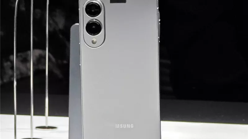 Galaxy S25 Edge هاتف سامسونغ المتميز بتصميم نحيف 