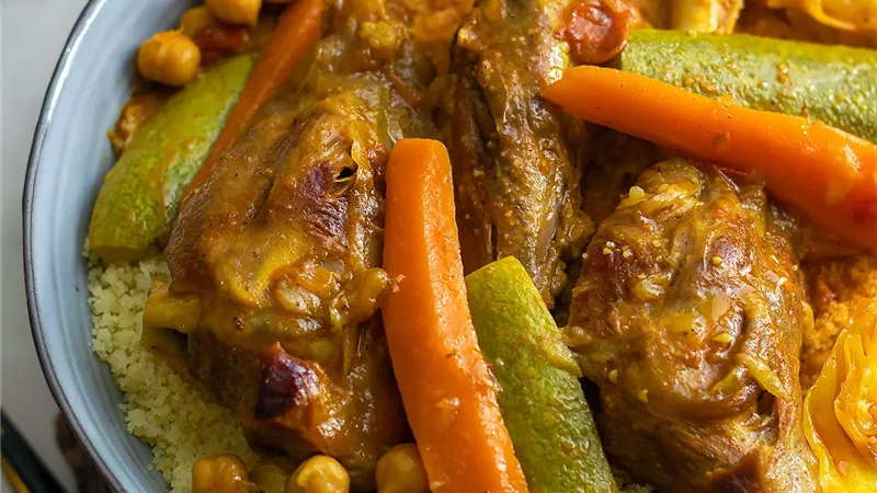 على سفرة رمضان.. الكسكسي المغربي على الطريقة الأصلية 