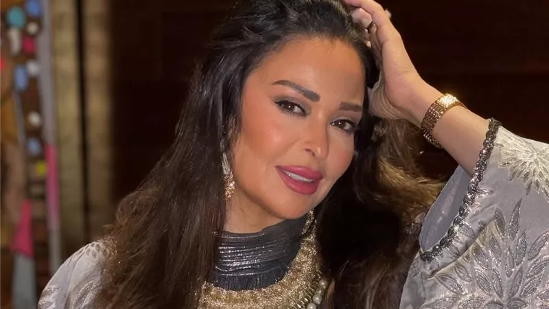 داليا البحيري تتألق بالقفطان في أحدث ظهور لها من توقيع مشيرة إسماعيل