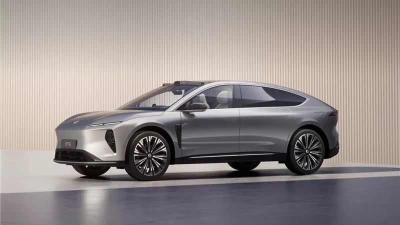 Nio ET9 سيارة كهربائية فاخرة تتحدى مرسيدس وBMW بتقنيات مبتكرة