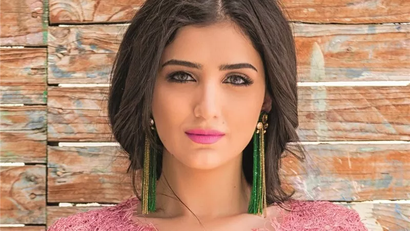 بعد اعتزال محمد سامي للدراما.. مي عمر: شكرًا لكل حد دعمني واللي جاي أقوى 