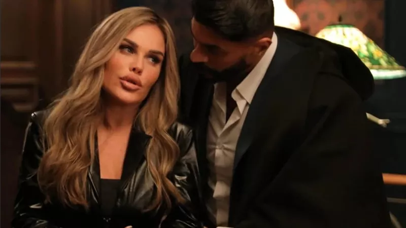 مسلسل وتقابل حبيب الحلقة 21.. نيكول سابا تورط خالد سليم وكريم فهمي يعترف بحبه لـ ياسمين 