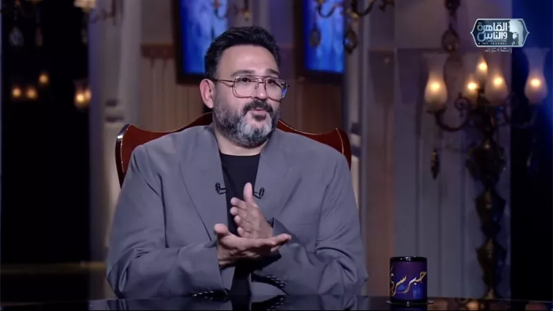 أكرم حسني لـ