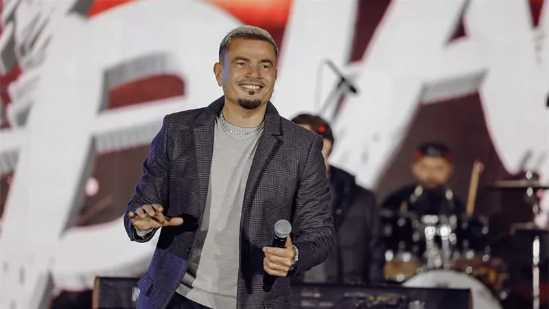 منهم الهضبة ورابح صقر وحمادة هلال.. نجوم حفلات عيد الفطر يتألقون في مصر والخليج 