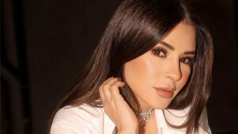 ماغي بو غصن تتألق بإطلالة كلاسيكية أنيقة من توقيع ماهر صال في سحور 