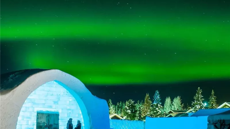 Ice Hotel في السويد فندق يذوب ويعاد بناؤه كل شتاء