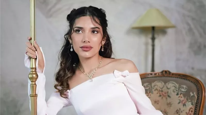 بنين ستارز تخطف الأنظار بإطلالة فيكتورية في أحدث جلسة تصوير 