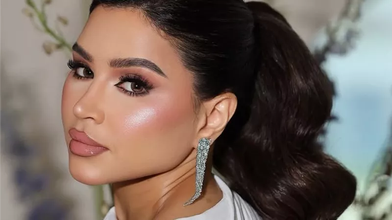 نهى نبيل تتألق بإطلالة ملكية من توقيع 