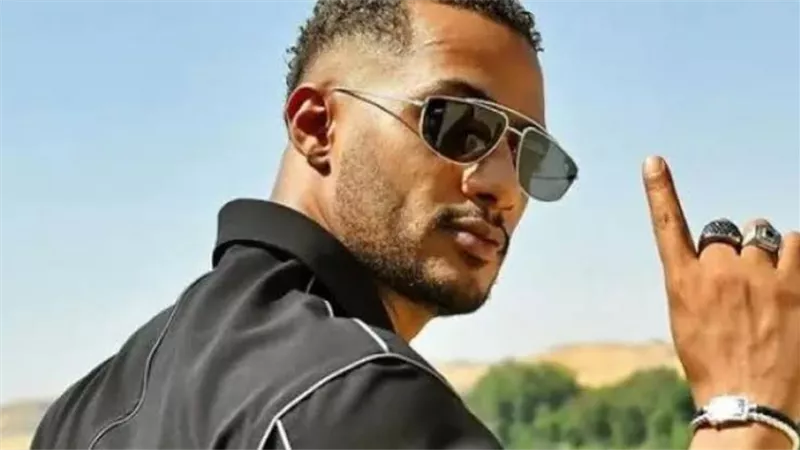 محمد رمضان يحتفل بعيد العمال ويهدي أغنية 