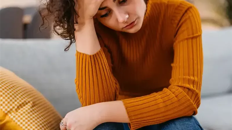 منها دهون البطن وألم الكتف والنسيان.. علامات خفية تكشف تعرضك للتوتر 