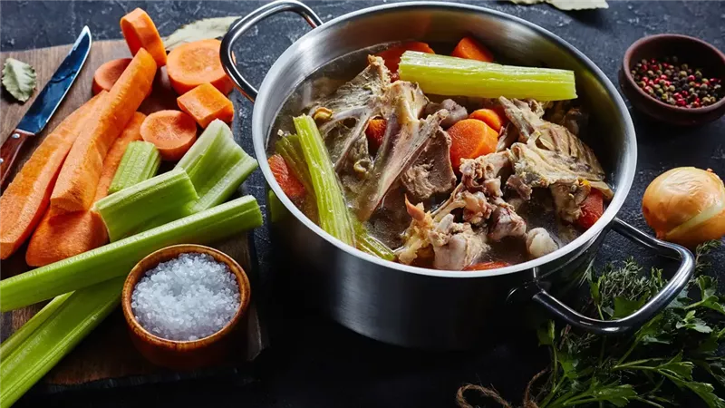 شوربة النخاع.. كبسولة فيتامينات طبيعية مفيدة لكل امرأة 