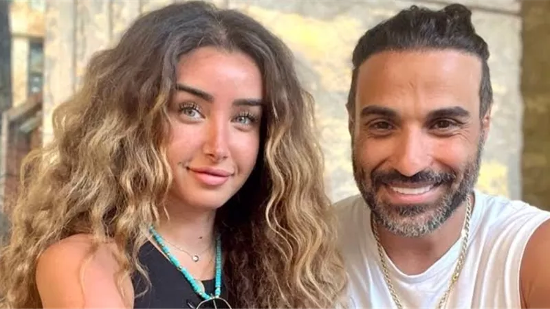 أحمد فهمي يثير الجدل بفيديو مع هنا الزاهد ثم يحذفه.. هل عادا لبعضهما؟ 