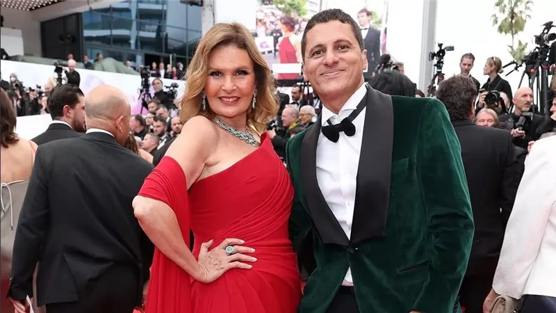 يسرا وأمينة خليل وريا أبي راشد.. الفنانين العرب يتألقون على السجادة الحمراء في مهرجان كان السينمائي الدولي