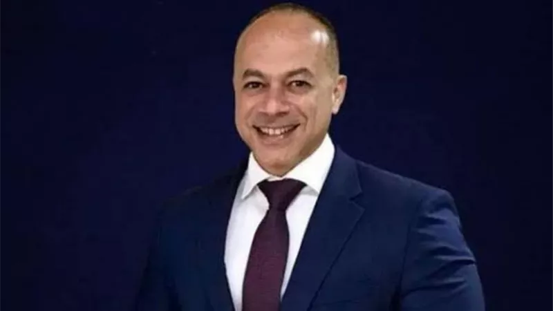 تامر مرسي: 