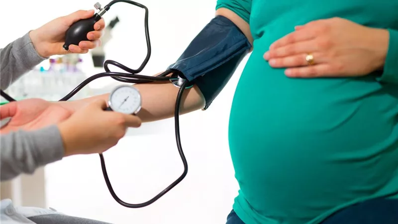  فئات أكثر عرضة للإصابة ب تسمم الحمل.. دليلك للوقاية