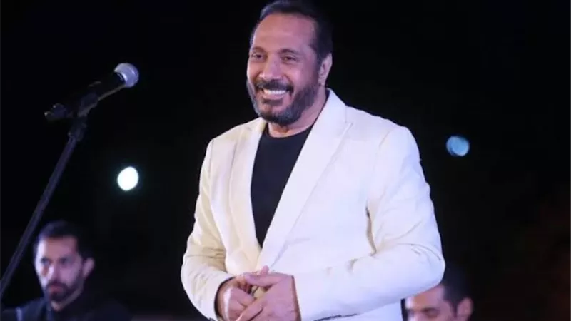 علي الحجار يحيي حفل 