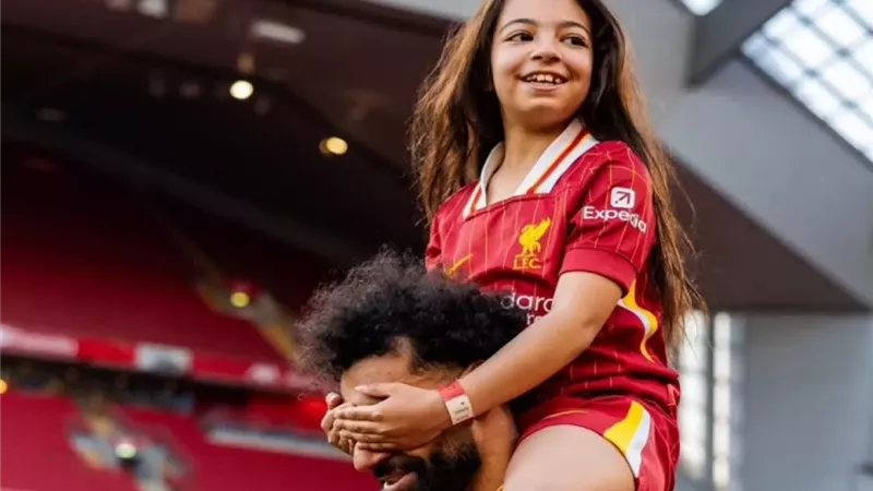 محمد صلاح: مكة بنتي مش بتحب الكرة أوي.. ومتحمسة للتمثيل وأنا بشجعها