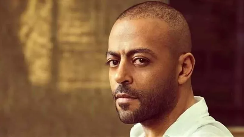 تامر عاشور يخضع لجراحة في الرباط الصليبي ويؤجل حفلاته باستثناء 
