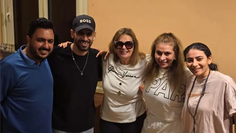 يسرا تنتهي من بروفات 