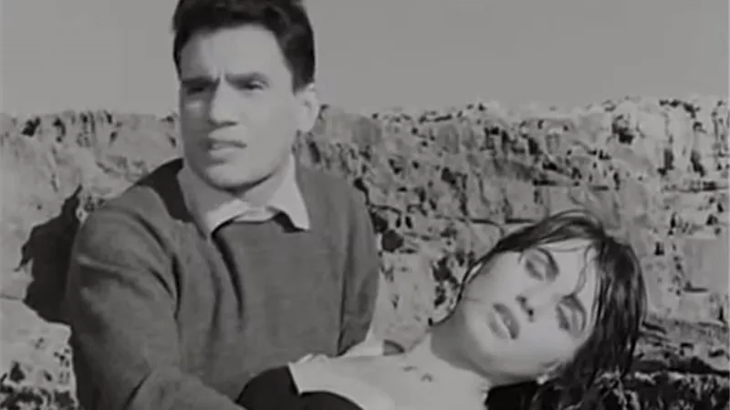 في ذكرى ميلادها.. زيزي البدراوي أول حب سينمائي لعبد الحليم حافظ