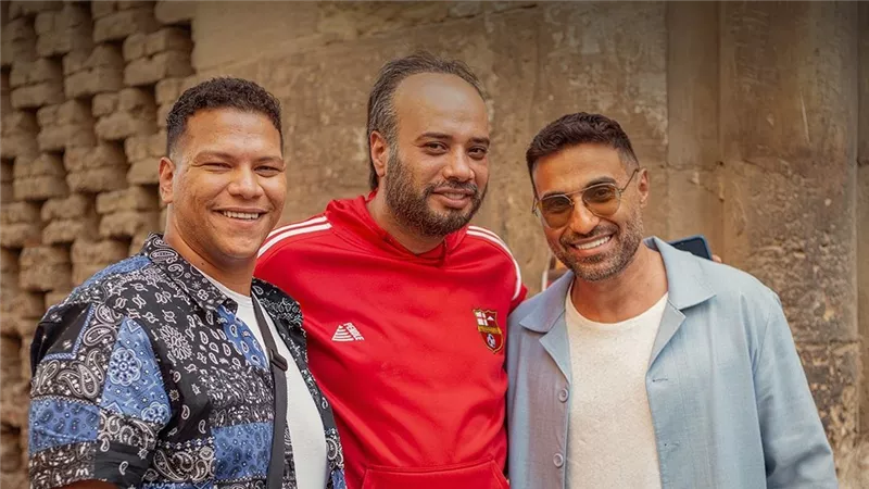 صور جديدة لأحمد فهمي وحاتم صلاح من كواليس مسلسل 