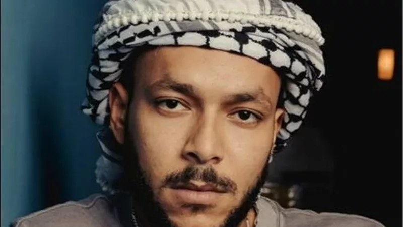 ويجز يعلق على إهداء عمر مرموش قميصه له 
