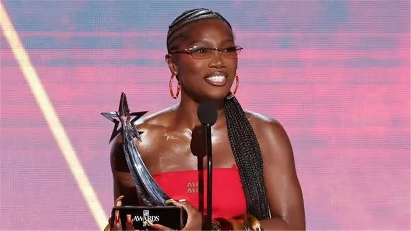 Doechii تشن حربا بخطاب شديد اللهجة أثناء حفل Bet awards 