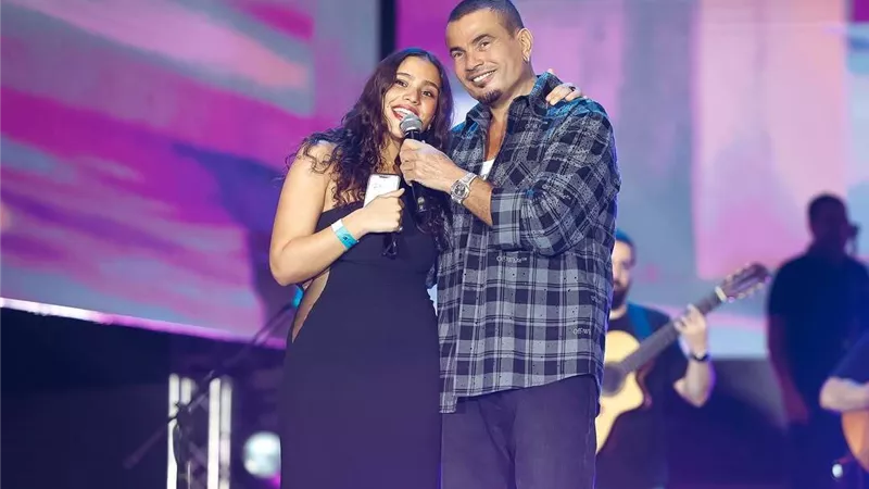 صور.. عمرو دياب يستضيف ابنته جنا في الاستوديو بإجازتها الصيفية 