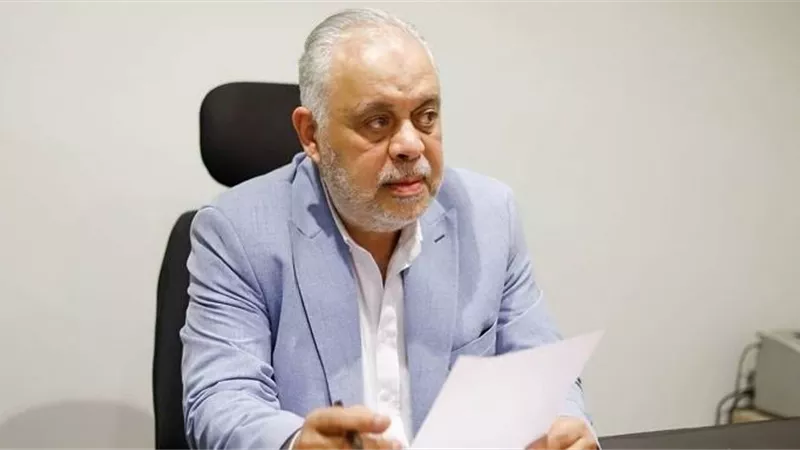 أشرف زكي يرسل رسالة شكر من نقابة المهن التمثيلية إلى العراق 