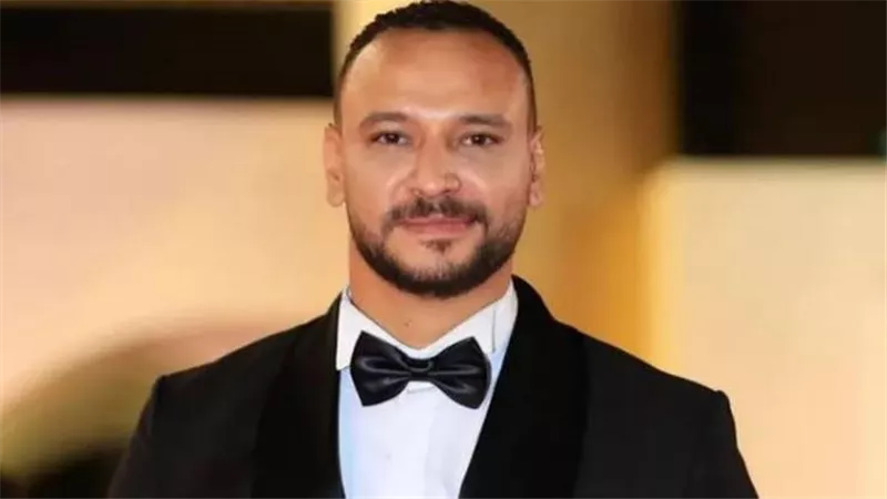 كريم أبوذكري يقدم 
