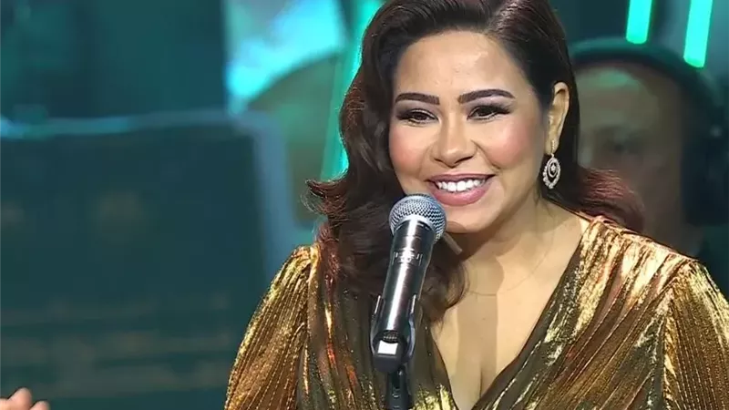 شيرين عبد الوهاب تبدأ أولى بروفات حفلها المرتقب في 
