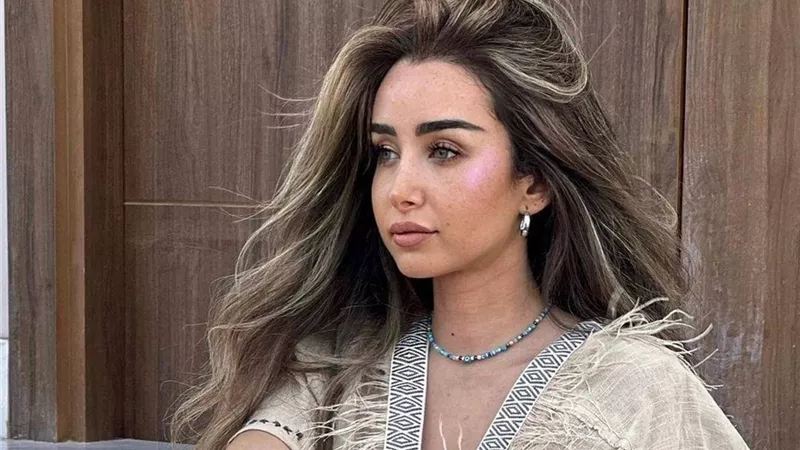 هنا الزاهد تكشف عن صورة جديدة من فيلم الشاطر