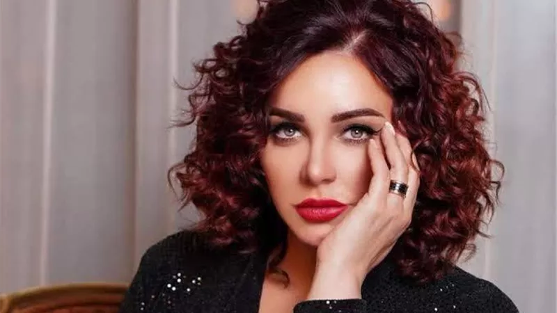 سلاف فواخرجي تنعى ضحايا كنيسة دمشق: 