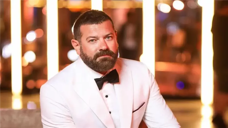 عمرو يوسف ينافس بـ3 أفلام جديدة في السينما.. 