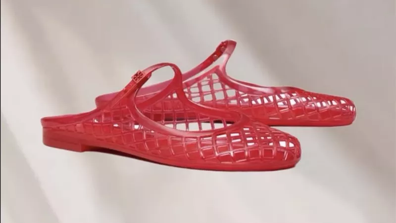 Jilly sandals  أحدث صيحات الموضة لصيف 2025 