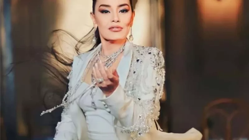 بعد غياب.. شريهان تعود للمسرح من مقاعد الجمهور في عرض 