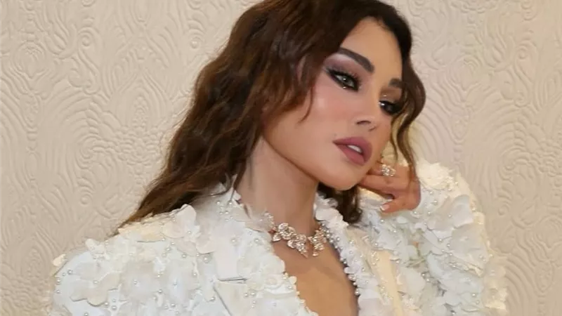 هيفاء وهبي تتألق بإطلالة ساحرة في جدة بتصميم فاخر من جورج شقرا 