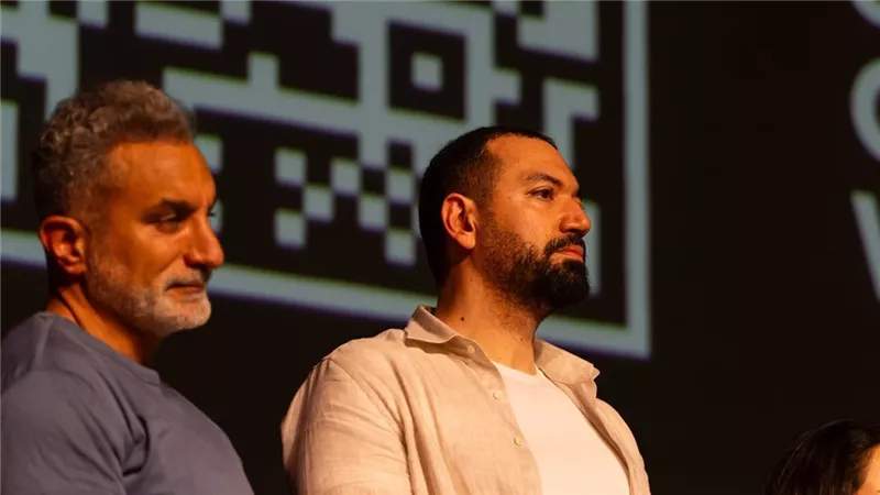 معز مسعود وفرقة 