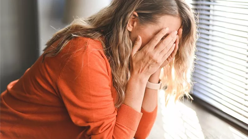 هل البكاء يحرق السعرات الحرارية ويساعد على فقدان الوزن؟ 