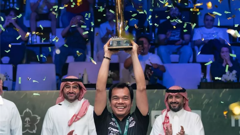  كارلو بيادو ينتزع لقب العالم بعد مباراة مثيرة أمام غورست في جدة