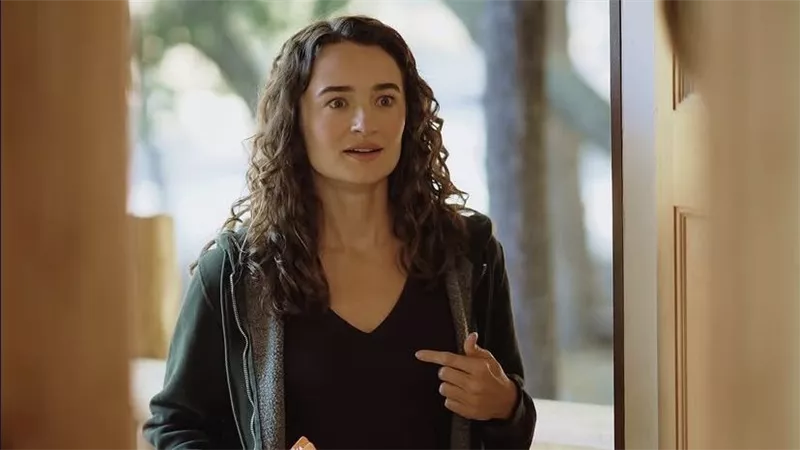 وفاة كيلي ماك نجمة مسلسل The Walking Dead بعد صراع مع السرطان 