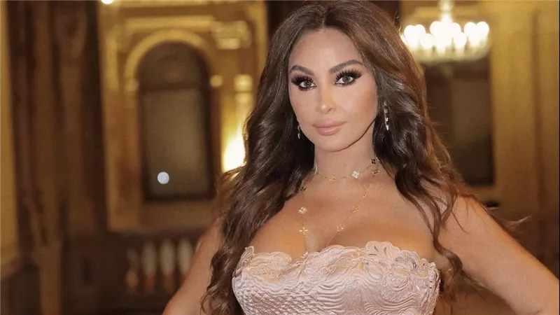 اليسا تشارك جمهورها صور من اطلالتها في حفل زفاف يومي بايطاليا 