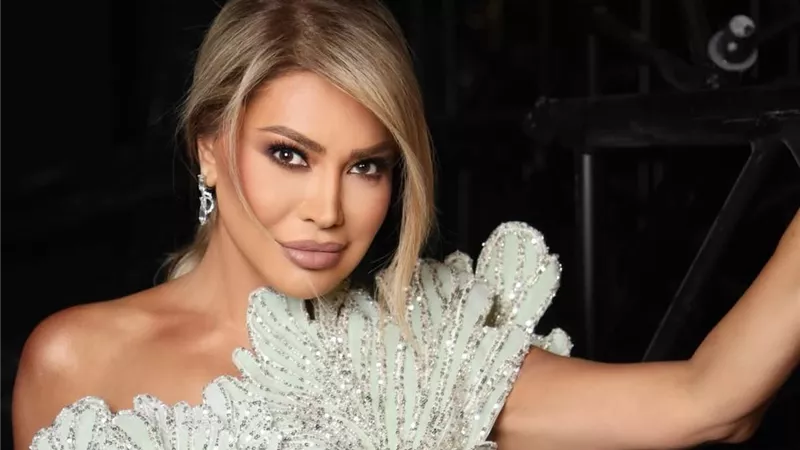 نوال الزغبي تخطف الأنظار بإطلالة راقية بتوقيع المصمم ليث معلوف 