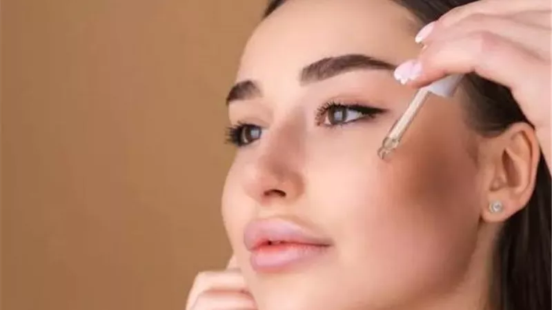 الفطر الثلجي… مكوّن الجمال الجديد الذي ينافس حمض الهيالورونيك