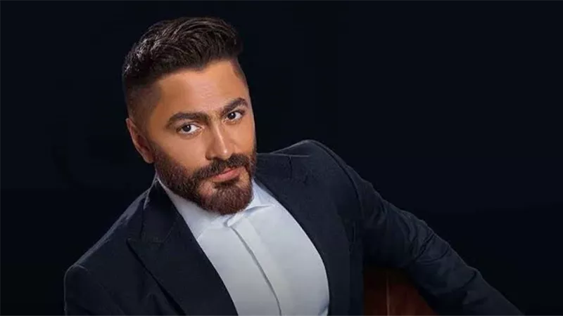 تامر حسني.. رحلة نجم الجيل من الميلاد إلى قلوب الجمهور