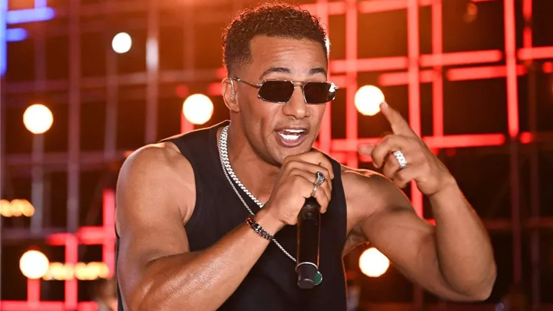 طلب غريب لـ محمد رمضان من جمهور حفله في لبنان