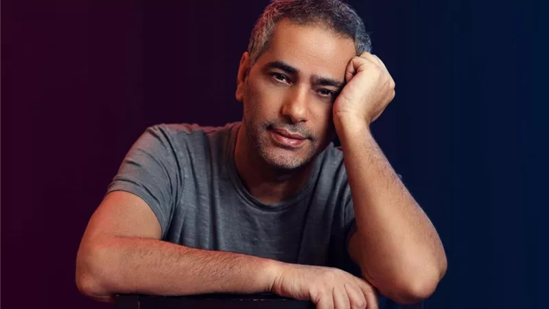 فضل شاكر يتجاوز 25 مليون استماع في اسبوع .. وناقدة موسيقية تؤكد : هو الثاني اكثر استماعا في مصر